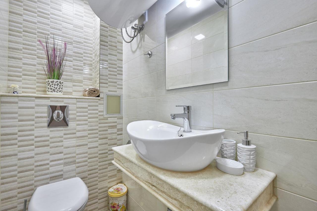 Romance Apartament & Free Parking Бургас Екстериор снимка