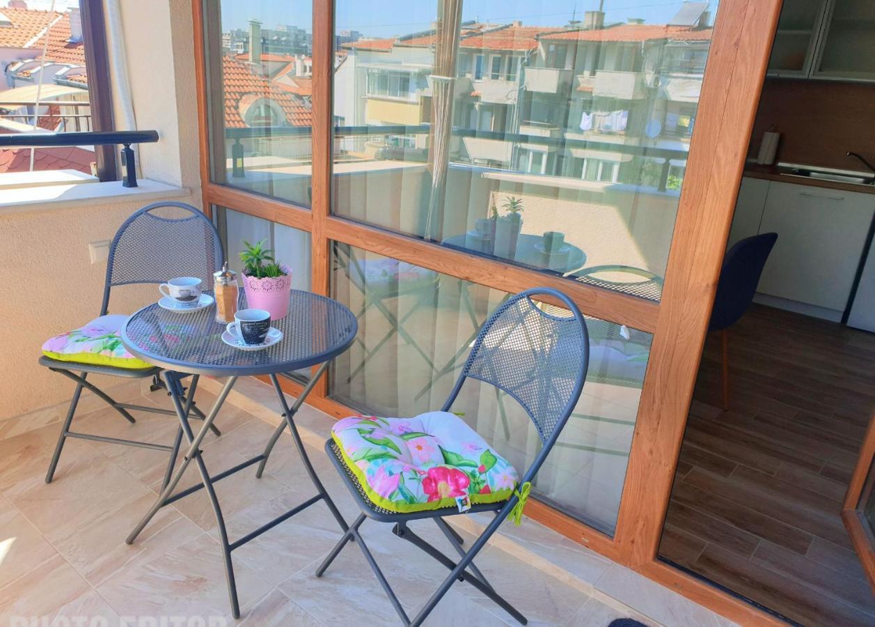 Romance Apartament & Free Parking Бургас Екстериор снимка